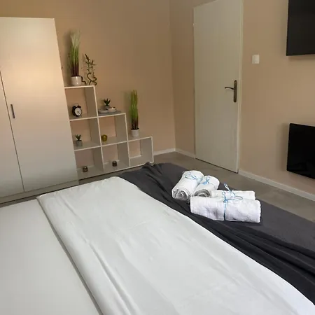 S&s Parcare La Locatie !!! *