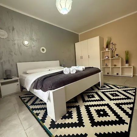 S&s Parcare La Locatie !!! *