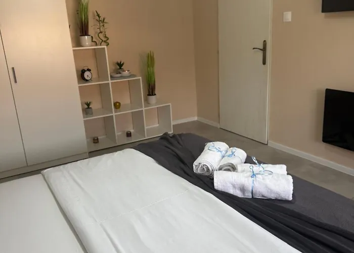 S&s New Parcare La Locație !!! *